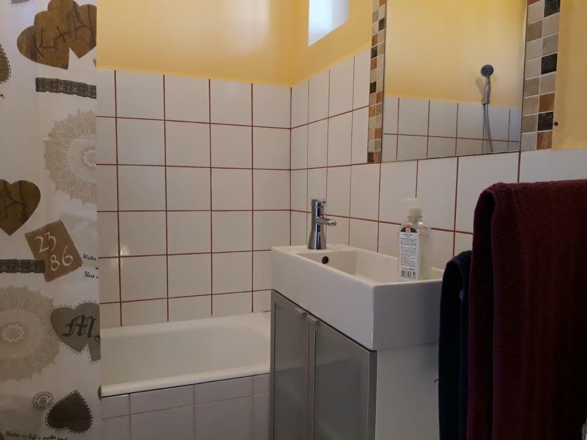 Clara Apartman Keszthely Exterior photo